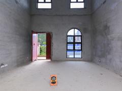 奥园观澜誉峰 5室2厅1厨4卫 整租 错层式设计,看高尔夫球场