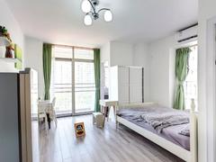 晨晖家园 朝阳南向,全新装修,全新家电,拎包入住
